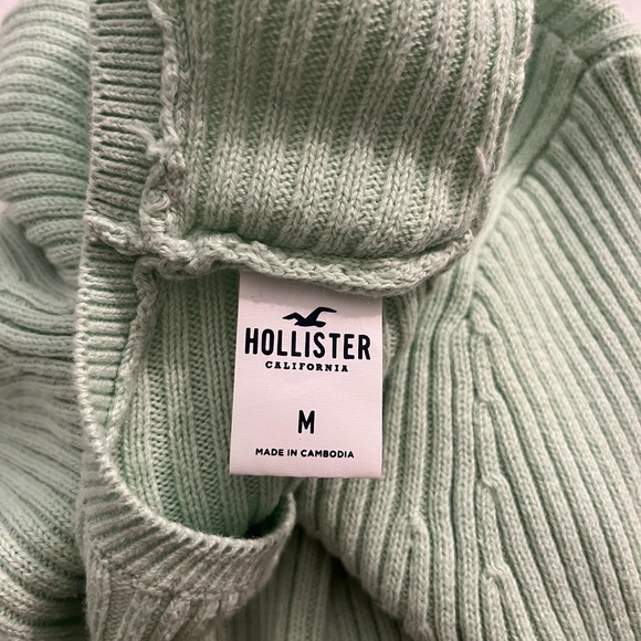 Hollister Reversible Cropped Sweater - Picture 2 of 2